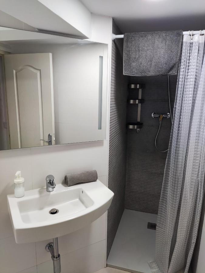 Apartamento Para Familias A 50 Metros De La Playa Ρόζες Εξωτερικό φωτογραφία
